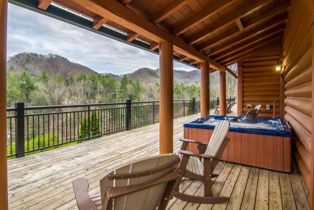 Moose Hollow Lodge Hot Tub